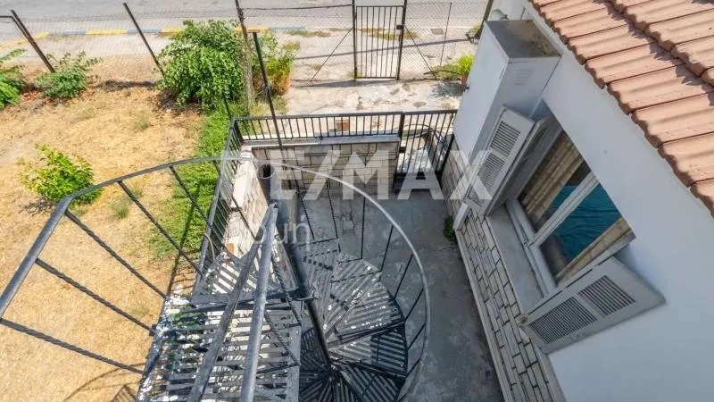 Vue aérienne - Corner House with Large Garden in Nea Dimitriada