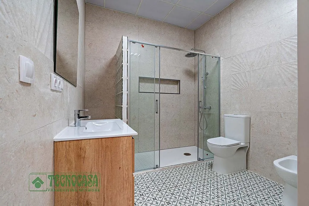 Salles de bain - Semi-detached House with Terrace in Ejido Centre