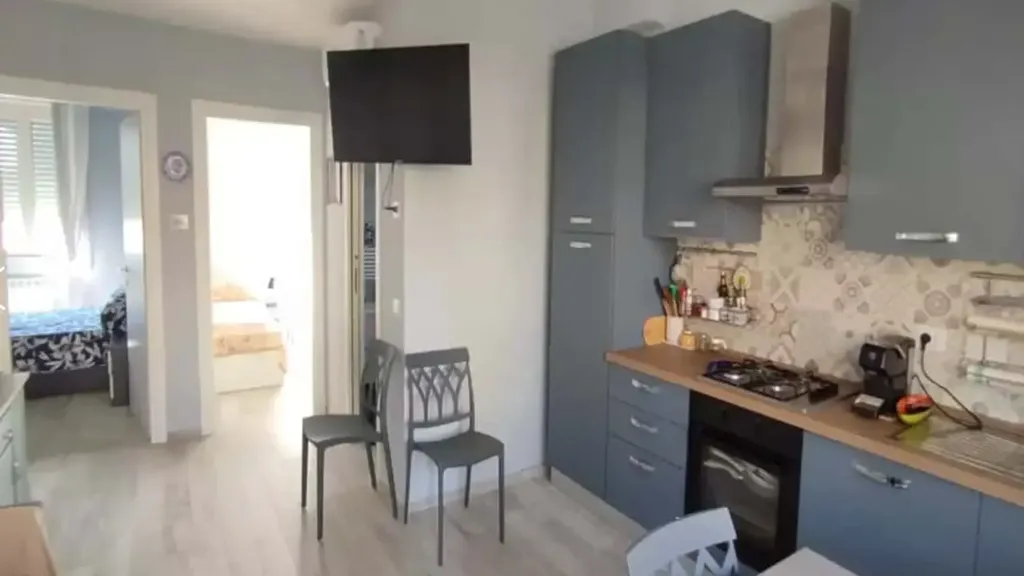 Cuisine - Trilocale with Balcony in Rome