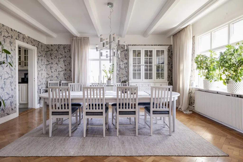 Maison 10 pièces à Kumla kommun