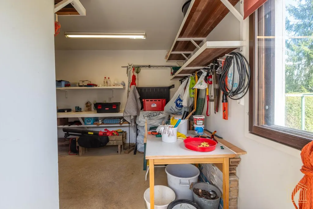 Garage - Detached House with Sauna in Pispala