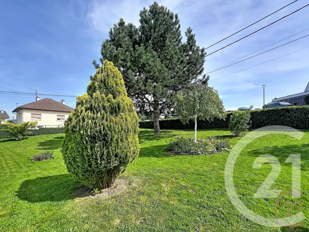 Aed - Five-Piece House with Garden in Exincourt