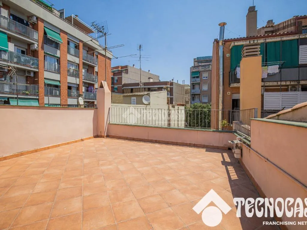 Terrass - Reformed Flat with Terrace in Sant Andreu