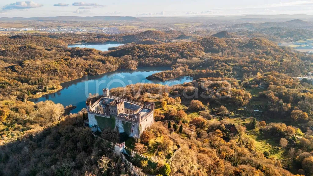 Õhuvaade - Panoramic Castle with Garden in Montalto Dora