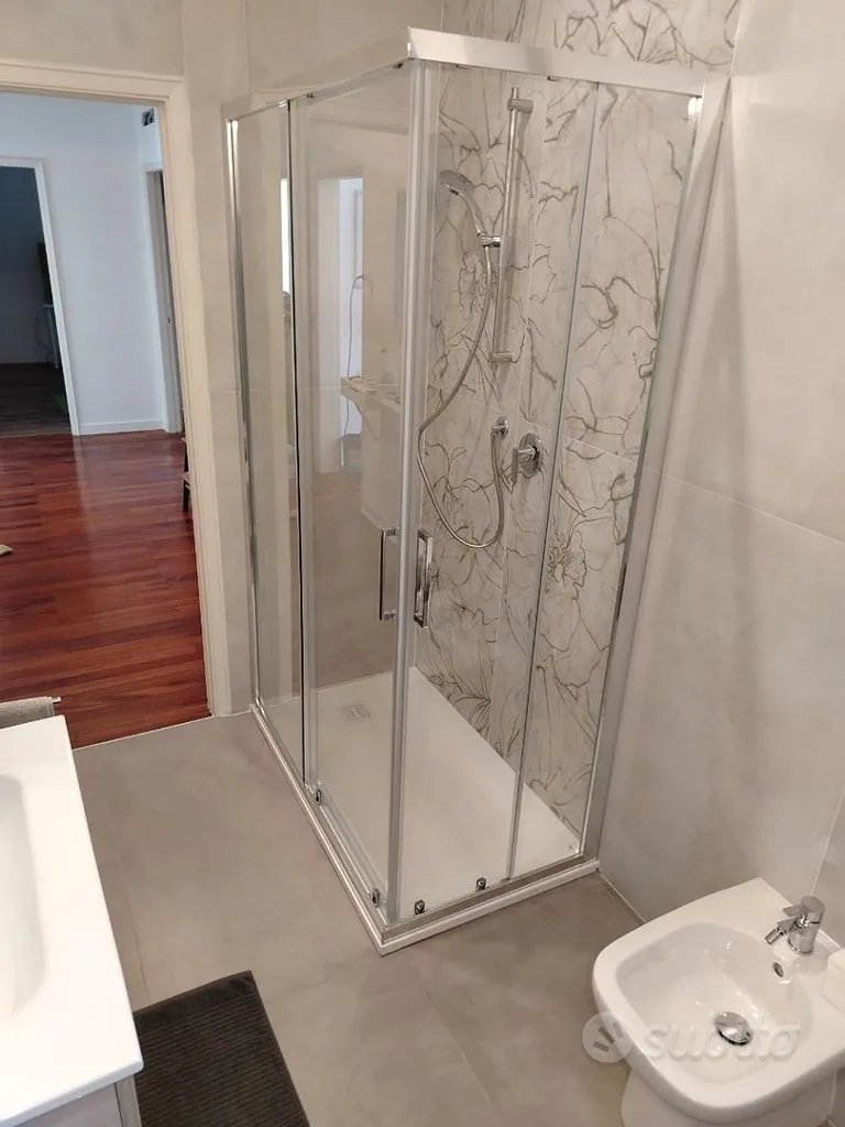 Bathrooms - Student Accommodation with Kitchen in Padua