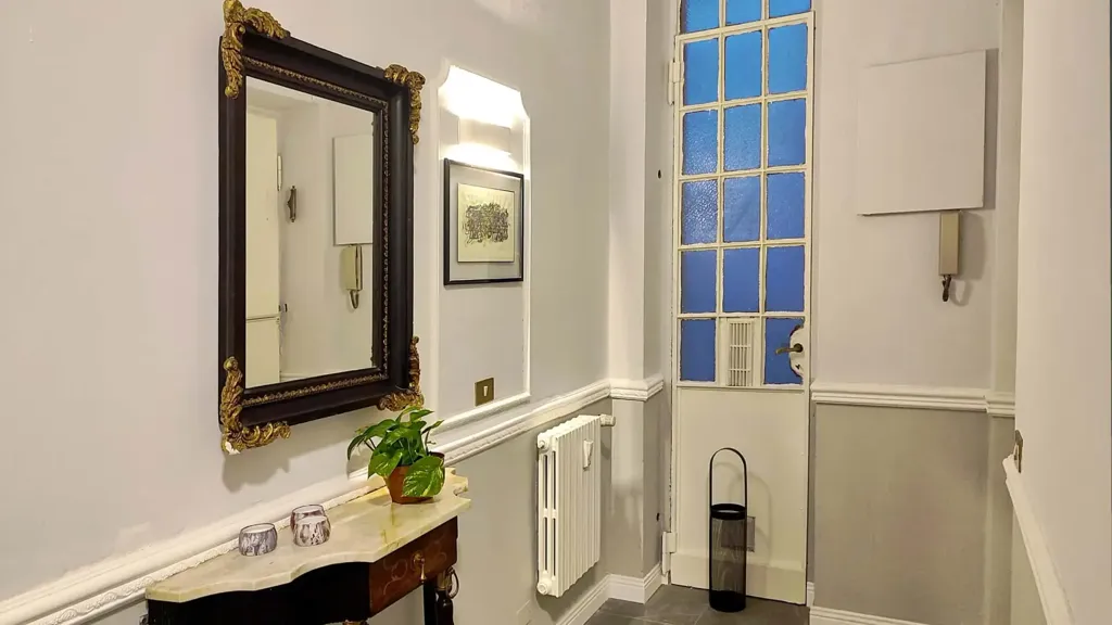 hallway_entrance