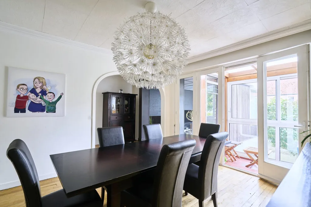 Söögituba - Family House with Patio in Roubaix