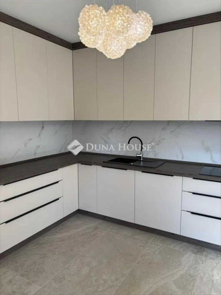 Köök - Modern Ground Floor Flat in Kecskemét City Centre
