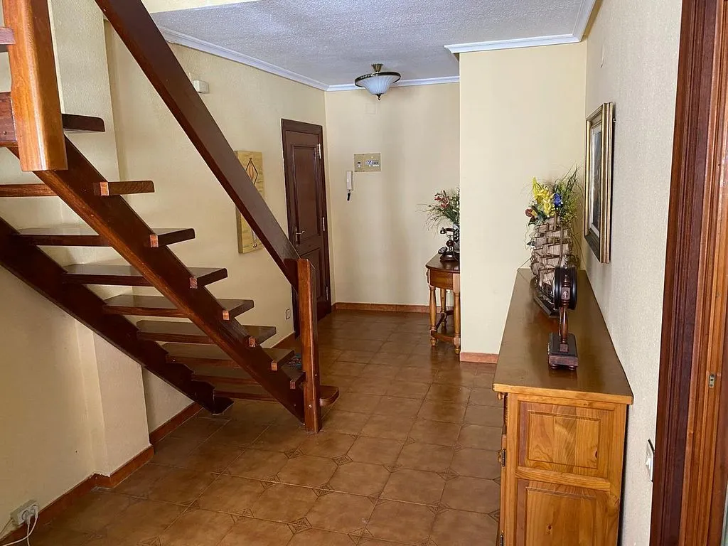 Pièces - Apartment with South-Facing Terrace in Noja