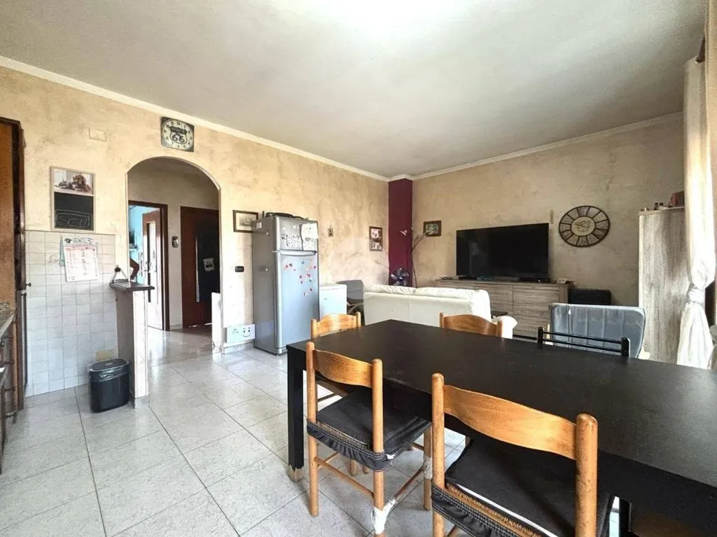 Sala da pranzo - 4-Room Apartment with Balcony in Torino