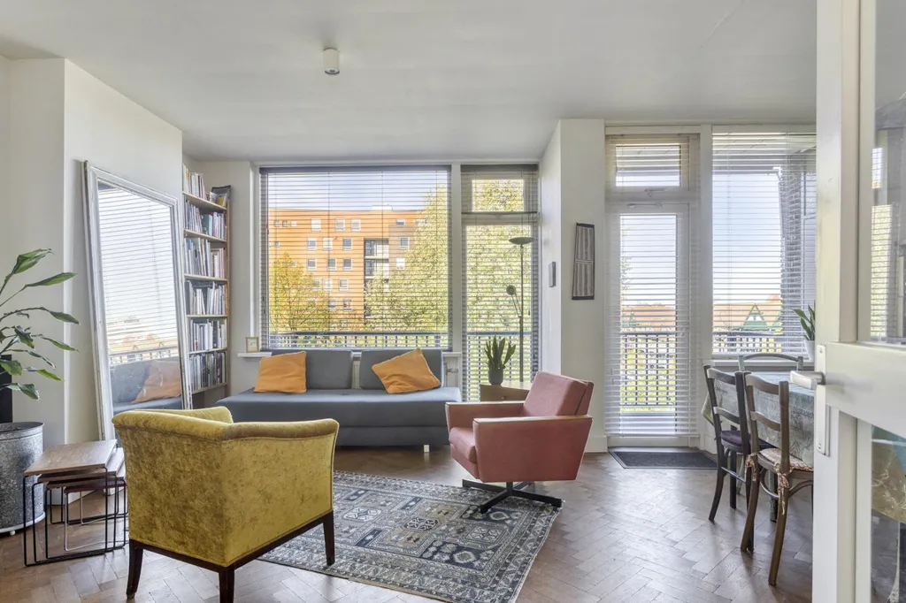 Séjour - Galerij Flat with Balcony in Rubroek, Rotterdam