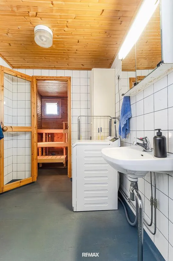 Salles de bain - End-Unit Apartment with Sauna in Tarvasjoki Centre