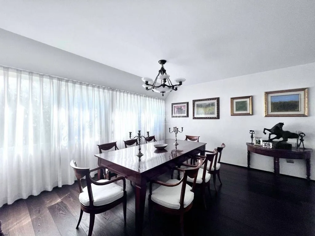 Söögituba - Penthouse with Pool in Basiglio, Milan