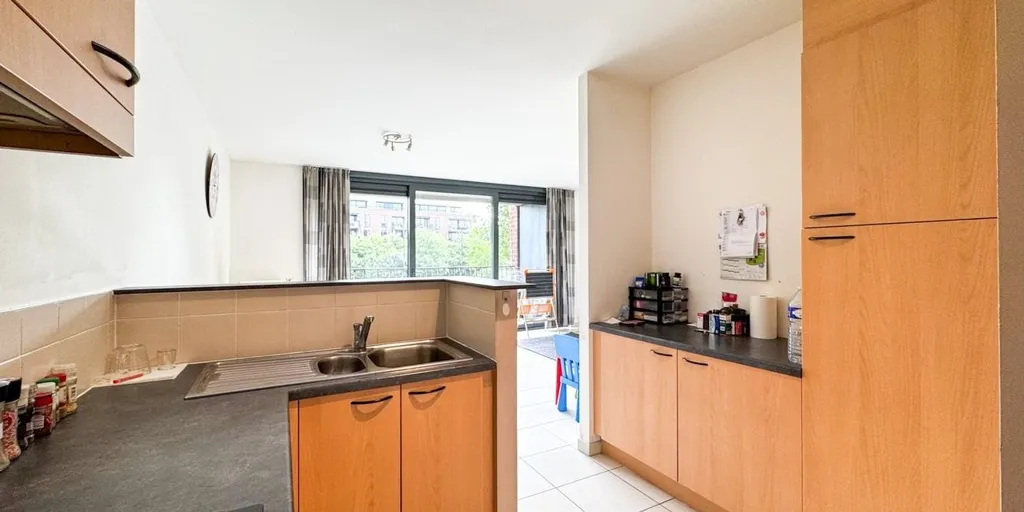 Cuisine - Appartement avec Terrasse au Centre d'Aalter