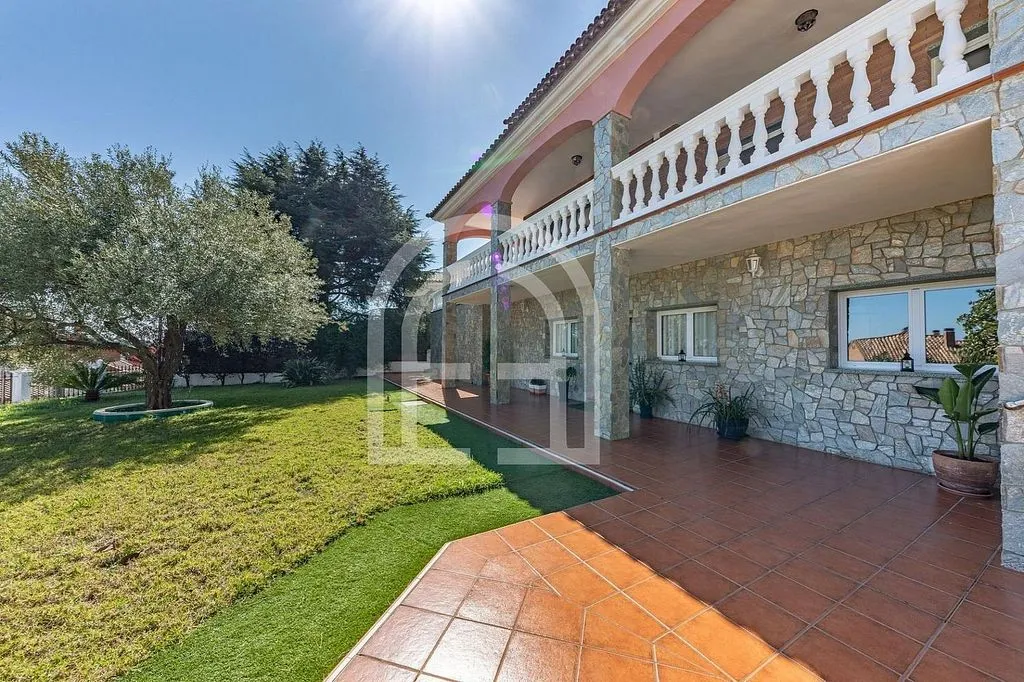 Giardino - Chalet with Sea Views in Mas Ram, Badalona