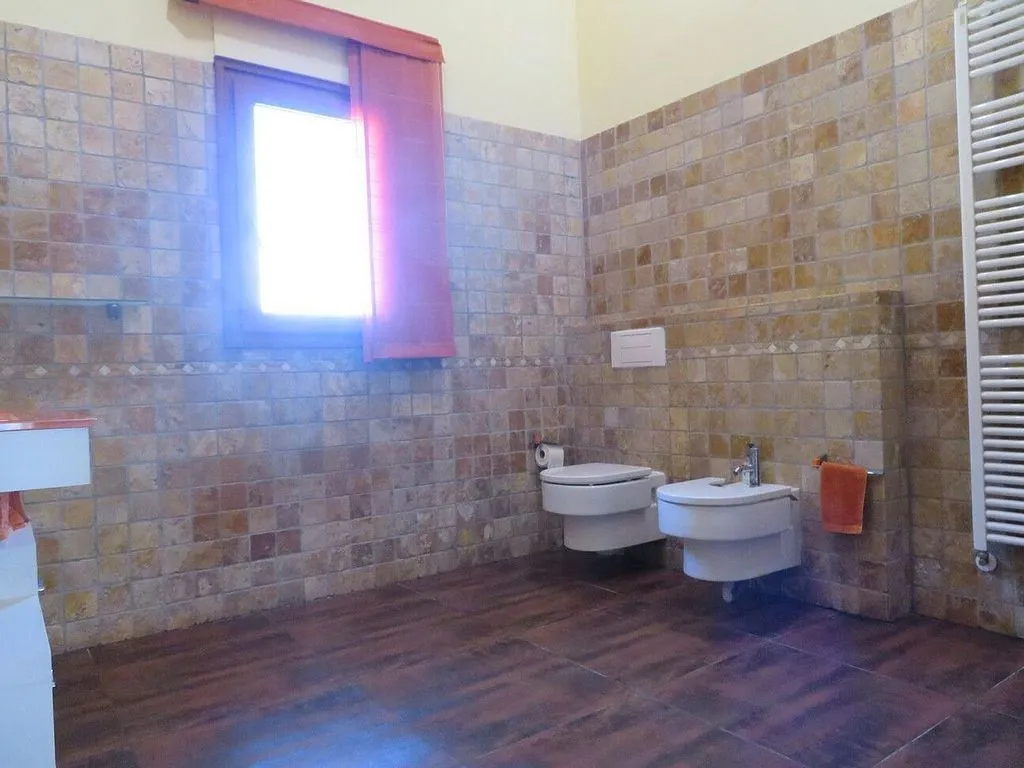 Vannitoad - Rustic Chalet with Pool in Poblets