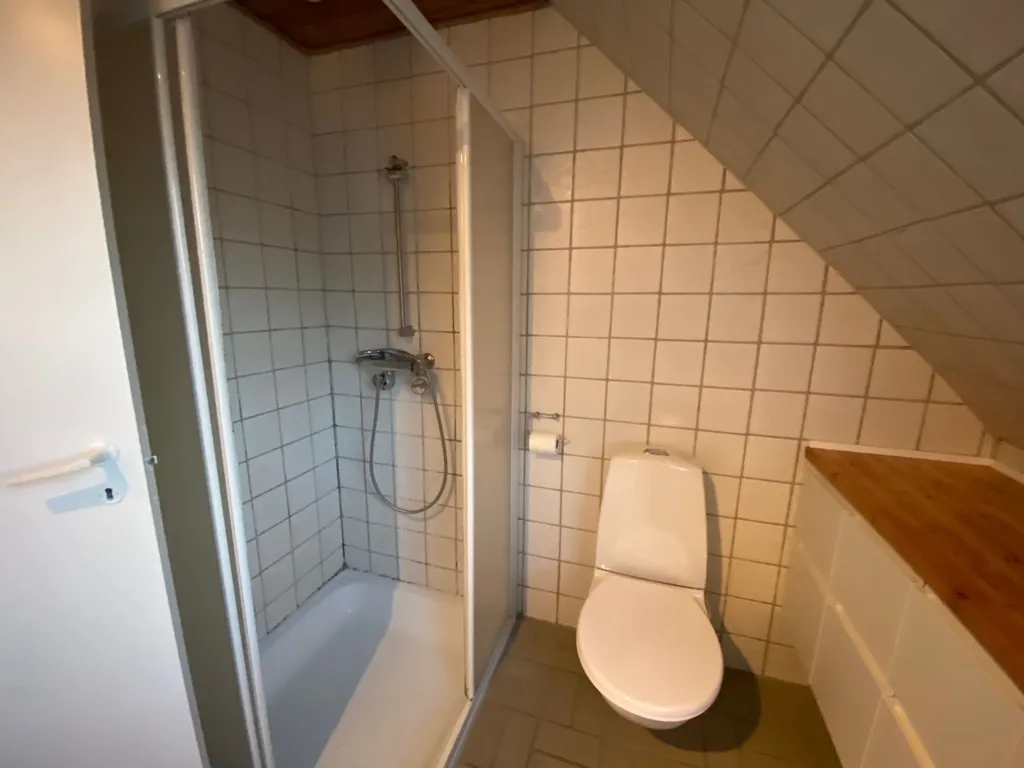 Salles de bain - 3-Room Apartment with Balcony in Christiansfeld