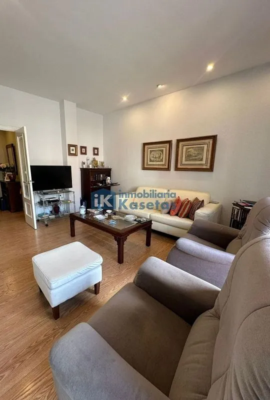 Elutuba - Apartment with Terrace in Deusto, Bilbao
