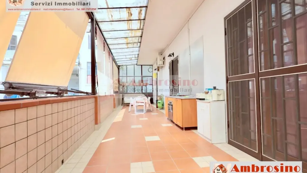 Terrass - Trilocale with Large Terrace in Naples