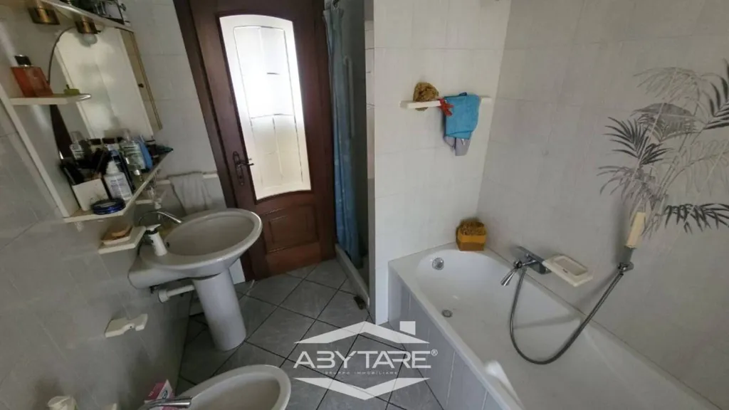Salles de bain - Semi-detached House with Garden in Airasca