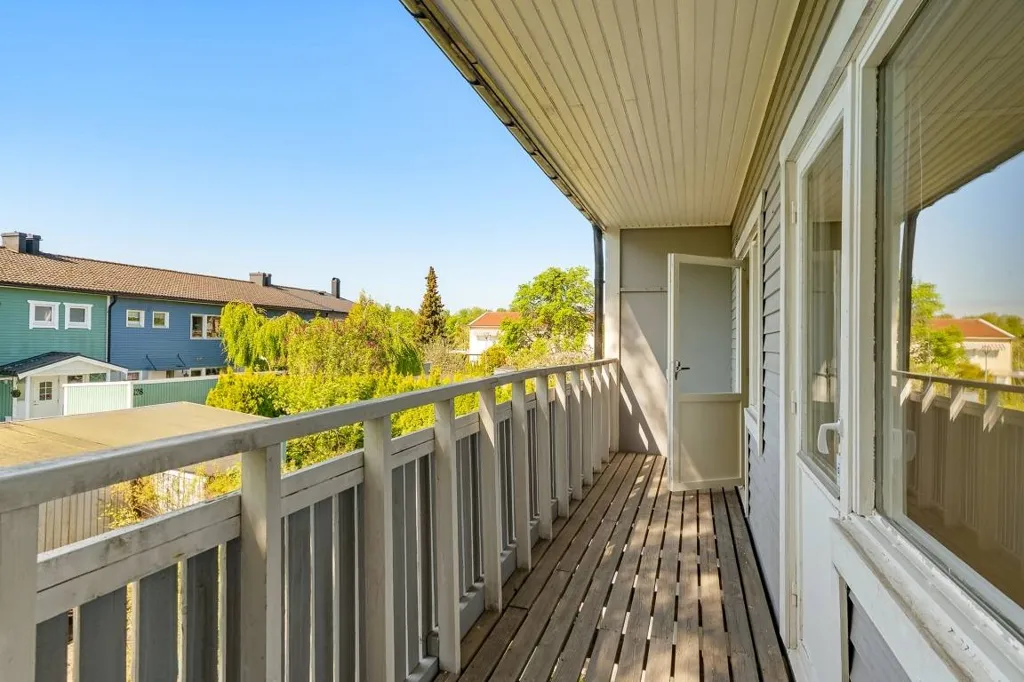 Balcon - Gable House with Garden in Viksjö