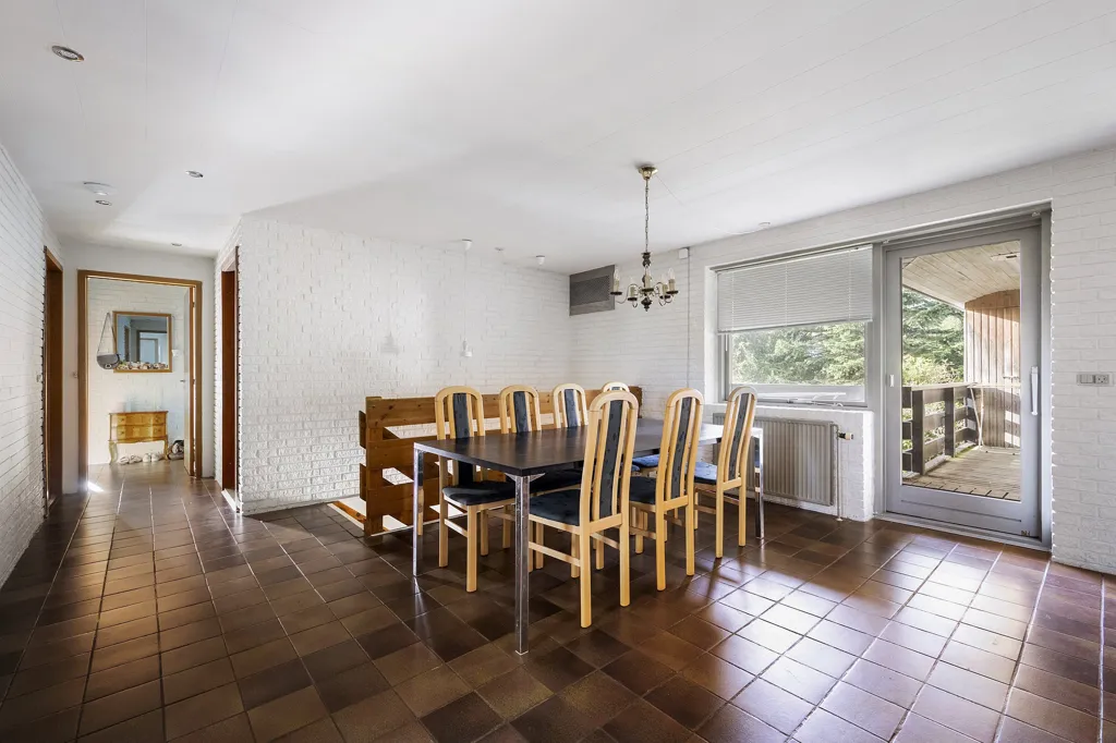 Söögituba - Room in Large Villa near AAU
