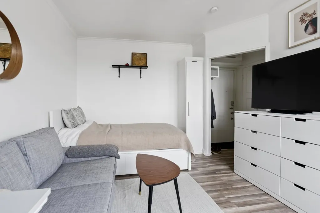 Magamistoad - Apartment with Balcony in Karlberg Castle