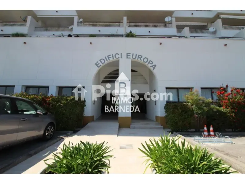 Välivaade - Reformed Apartment with Sea View in Port Grec