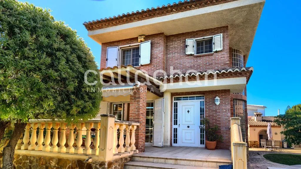 Exterior - Luxury Detached House with Pool in Paterna