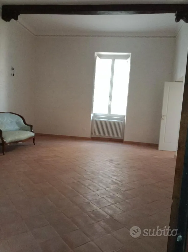 Living Room - Rustic-Style Apartment in Historic Centre, L'Aquila