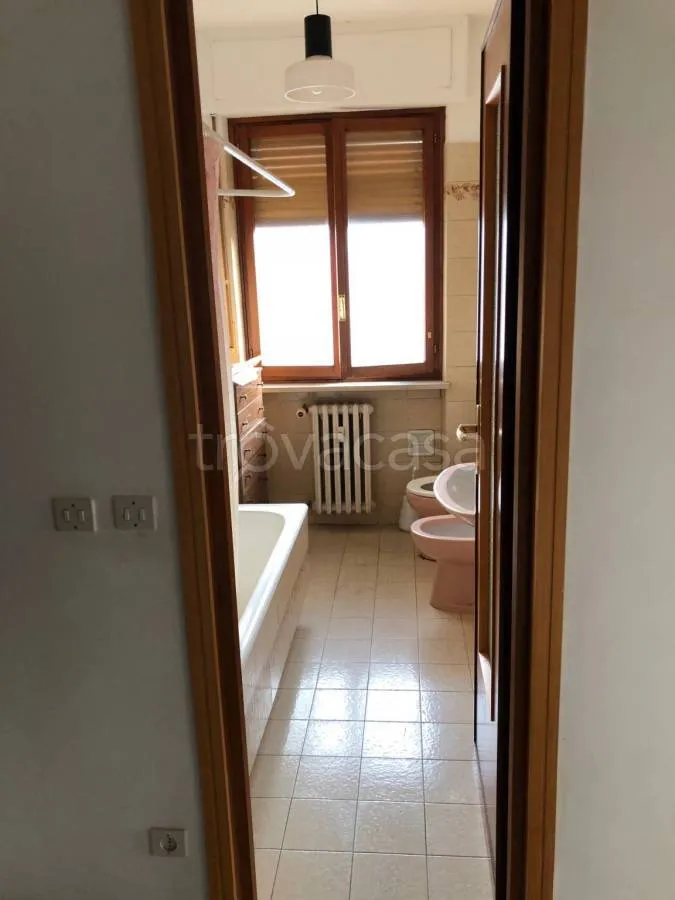 Salles de bain - Apartment with Balcony in Chiusa di Pesio