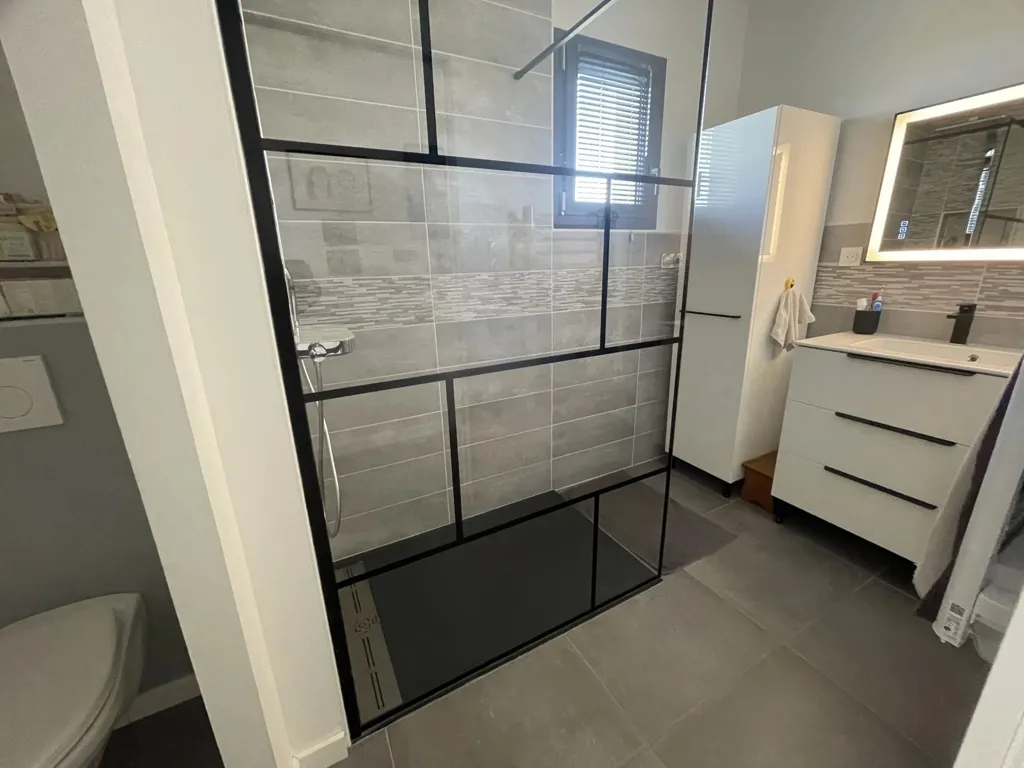 Bagni - Contemporary Villa with Pool in Villate
