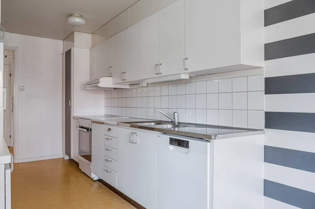 Cuisine - Bright 2-Bedroom Flat with Balcony in Tidaholm