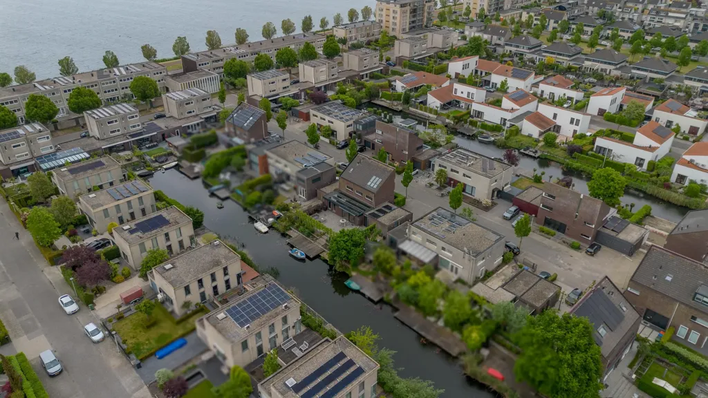 7-toaline maja asukohas Bergen Op Zoom