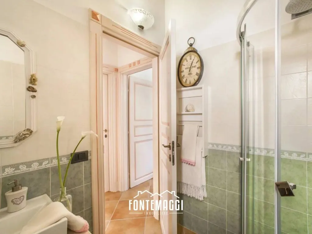 Salles de bain - Villa with Sea View in San Costanzo