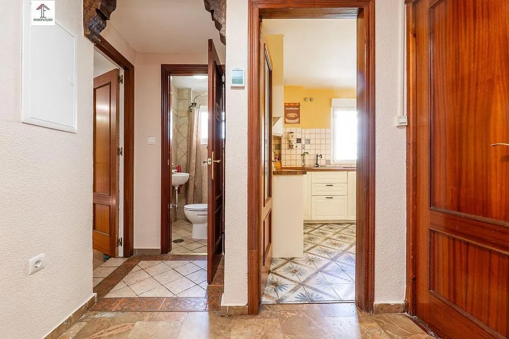 hallway_entrance