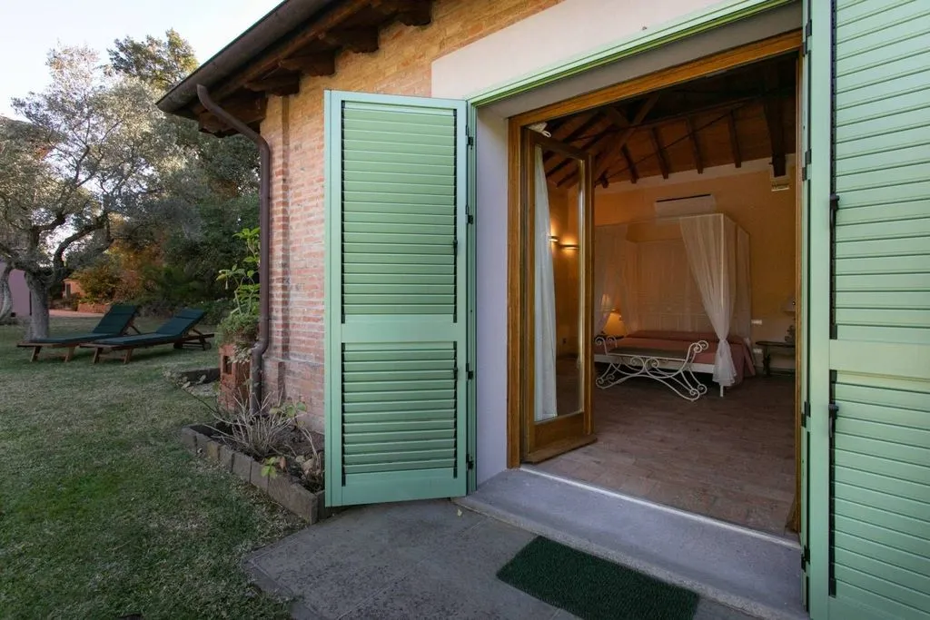 Terrass - Historic Villa with Pool in Porto Azzurro