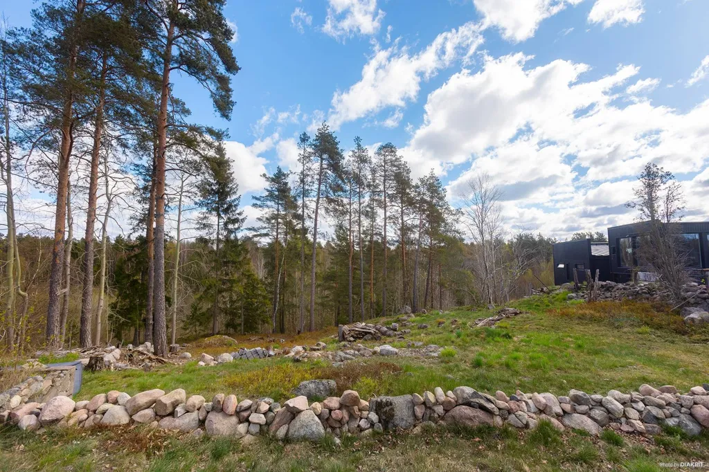 Giardino - Generous Plot with Panoramic View in Täby