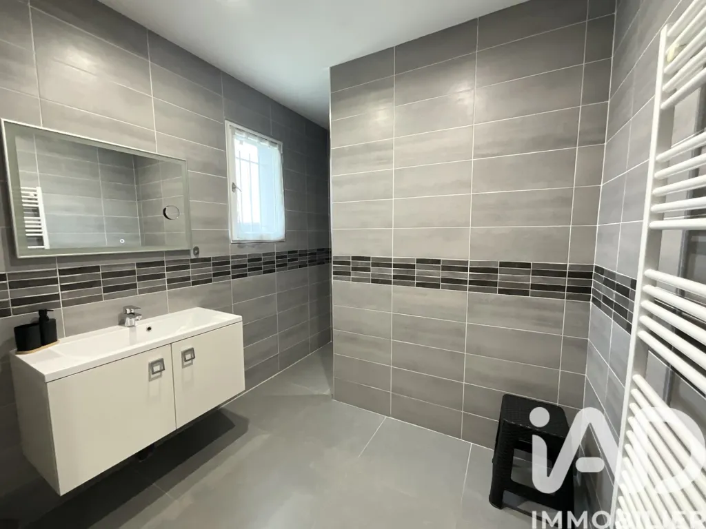 Bagni - Four-Bedroom House with Pool in Narbonne