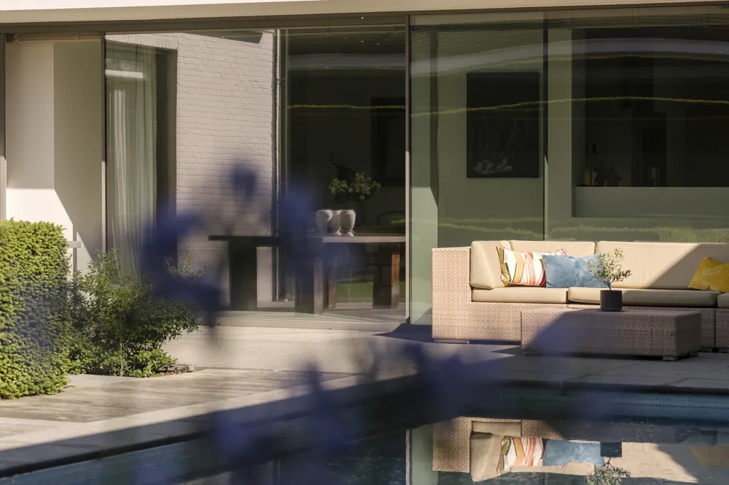 Bassein - Luxury Villa with Pool in Villapark, Waregem
