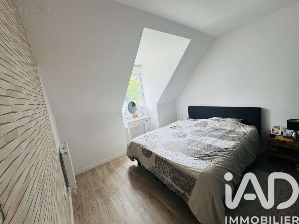 5-toaline maja asukohas Valenciennes