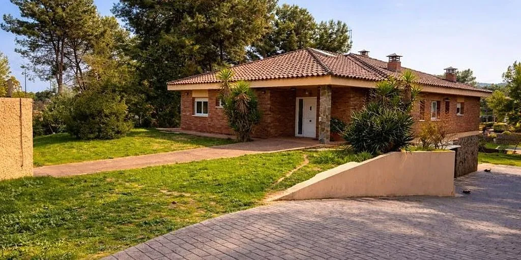 Extérieur - Luxury Detached House with Wellness Features in Sabadell