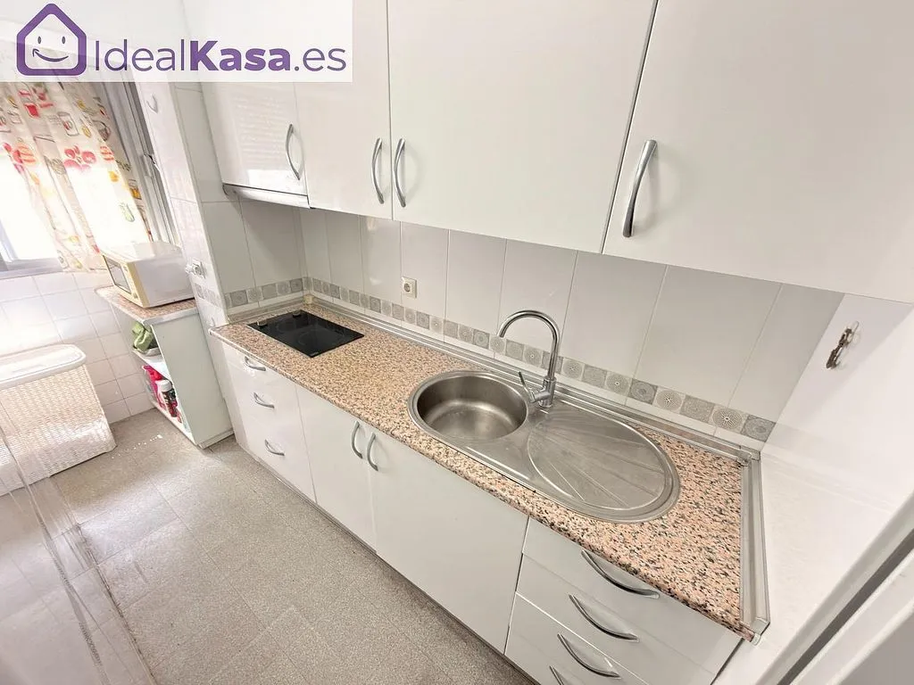 Köök - 3-Bedroom Flat with Terrace in Los Pájaros