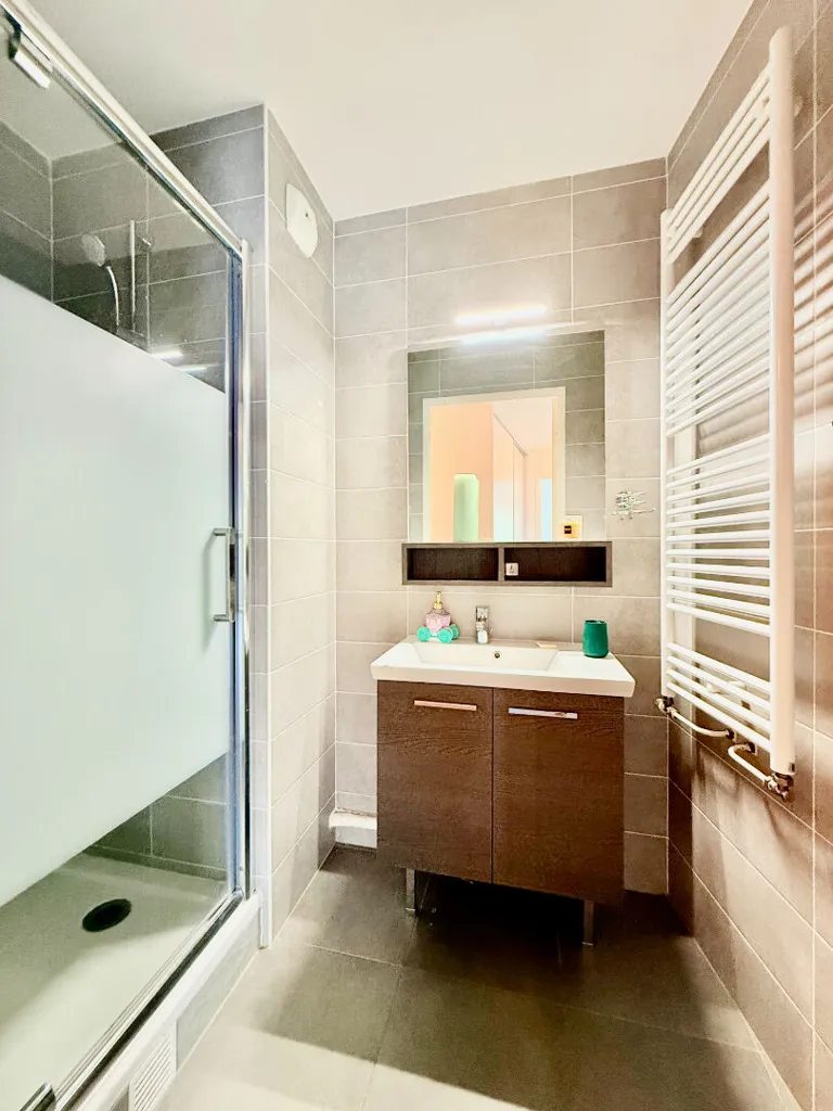 Salles de bain - Appartement 4 Pièces avec Terrasse à Créteil