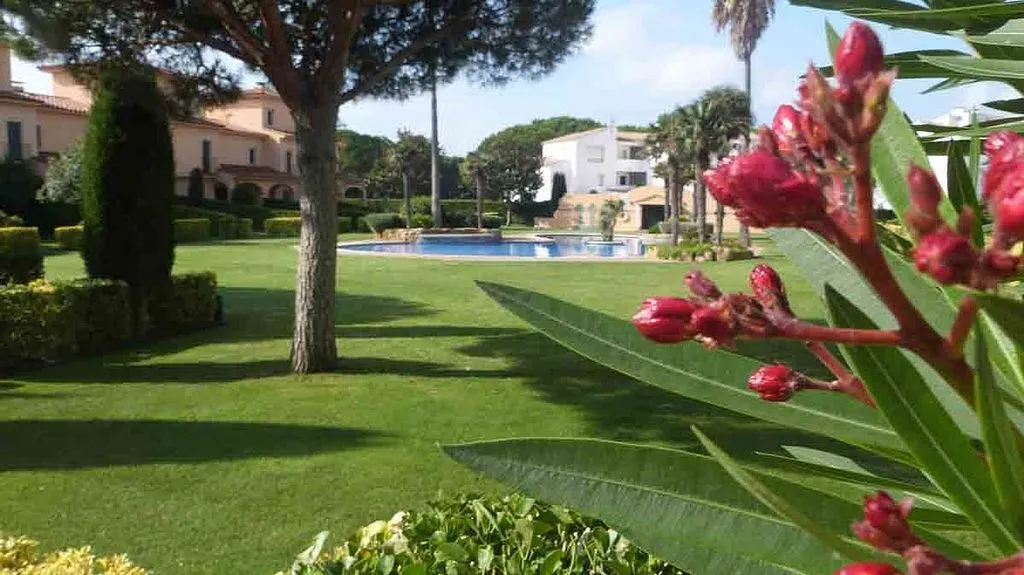 Giardino - Villa with Pool in Pals, Catalonia