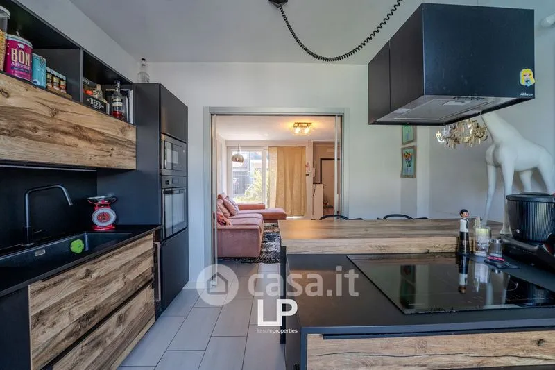Cuisine - Bifamiliar Villa with Pool in Sesto Calende