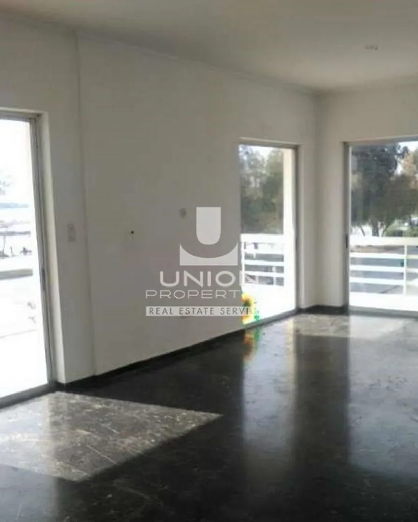 Elutuba - 2-Bedroom Apartment with Pets Allowed in Volos