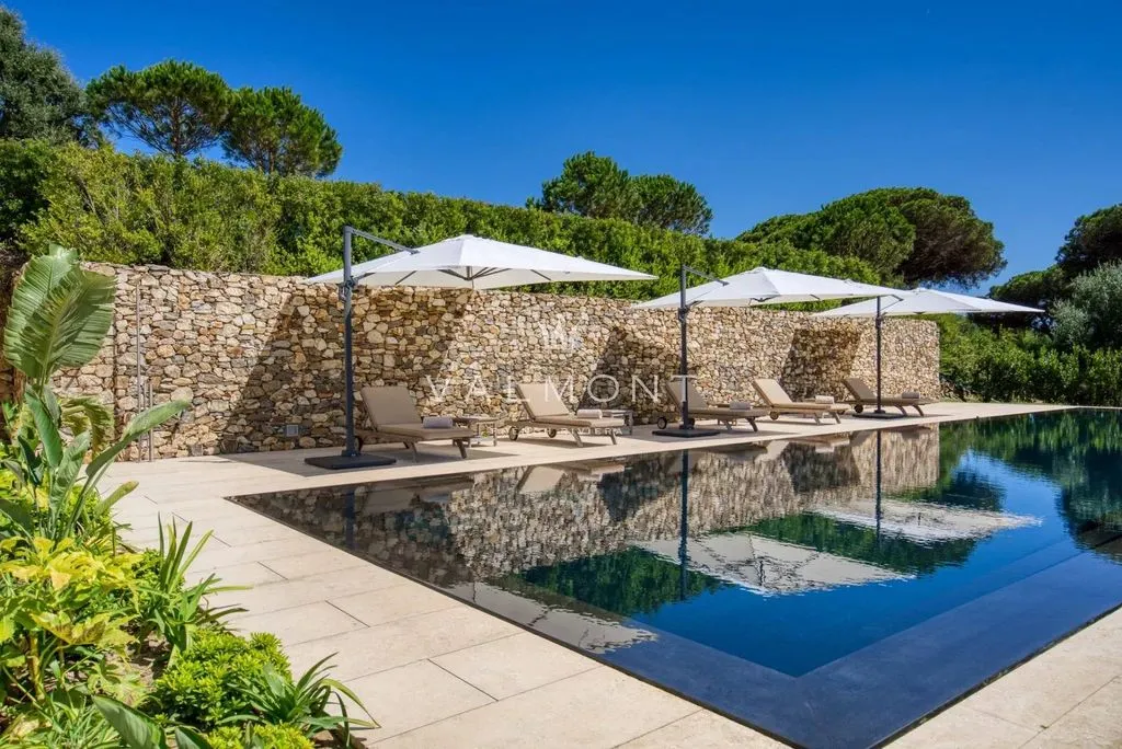 Piscine - Villa Luxueuse avec Vue Mer à Saint-Tropez