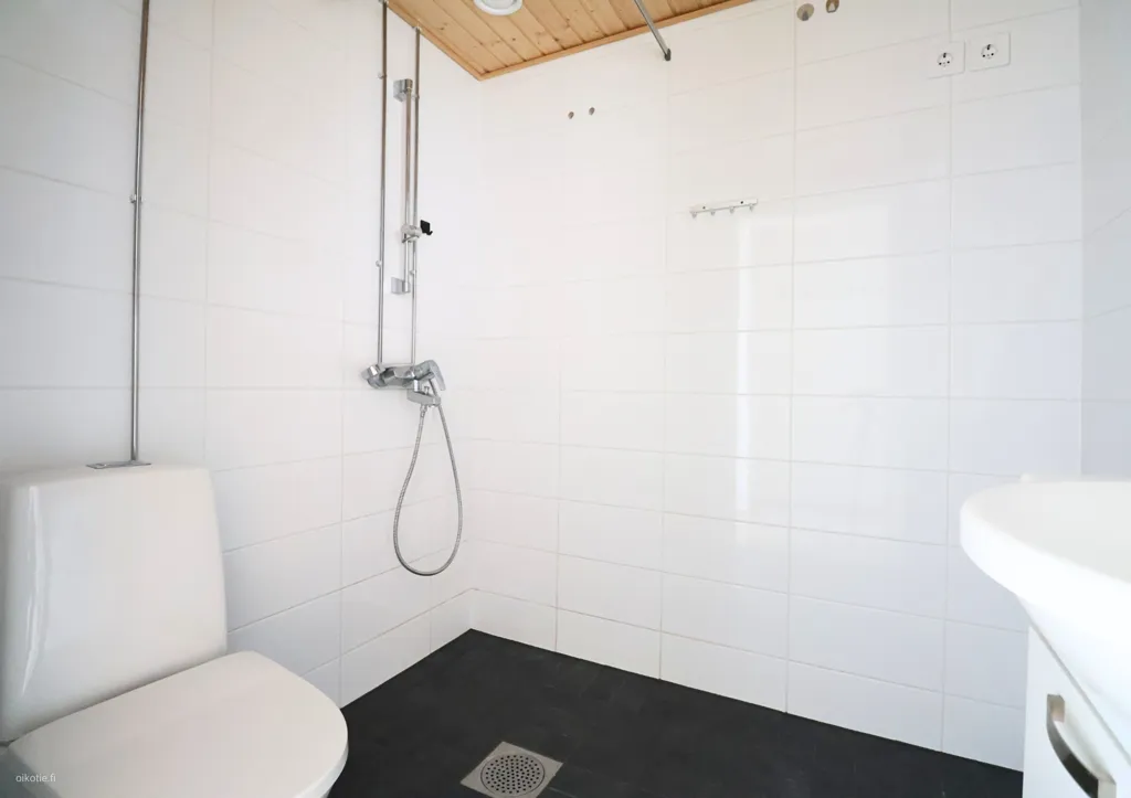 Vannitoad - One-Bedroom Flat with Balcony in Sipoo
