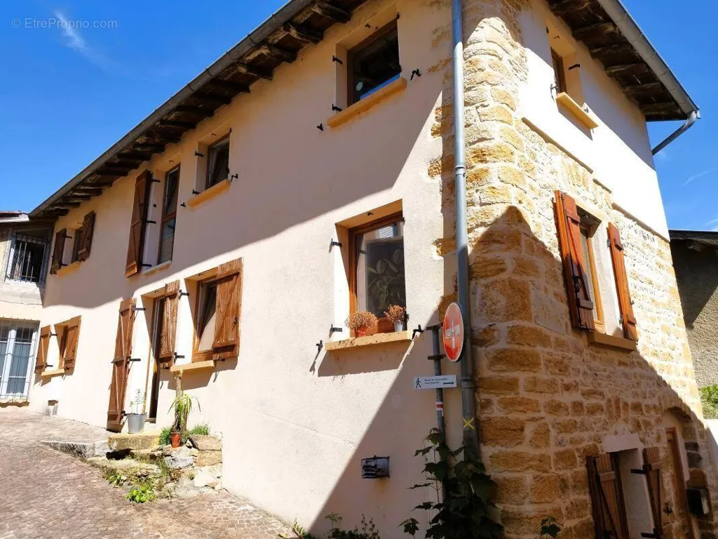 Maison 4 pièces à Rochetaillee-Sur-Saone